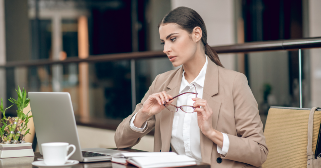Psychologists explain that the person who looks calm during every crisis often isn’t fearless — they learned early that their fear was an inconvenience to everyone else