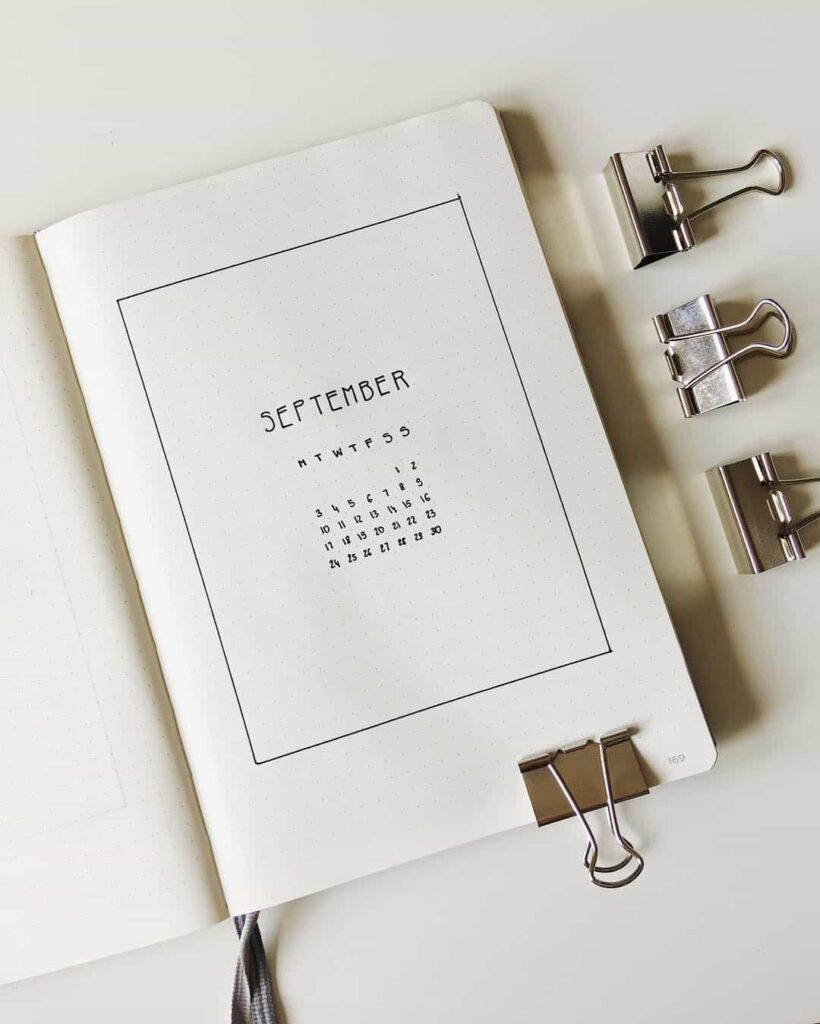 Simple easy and uncluttered spread the ideas for Bullet journaling