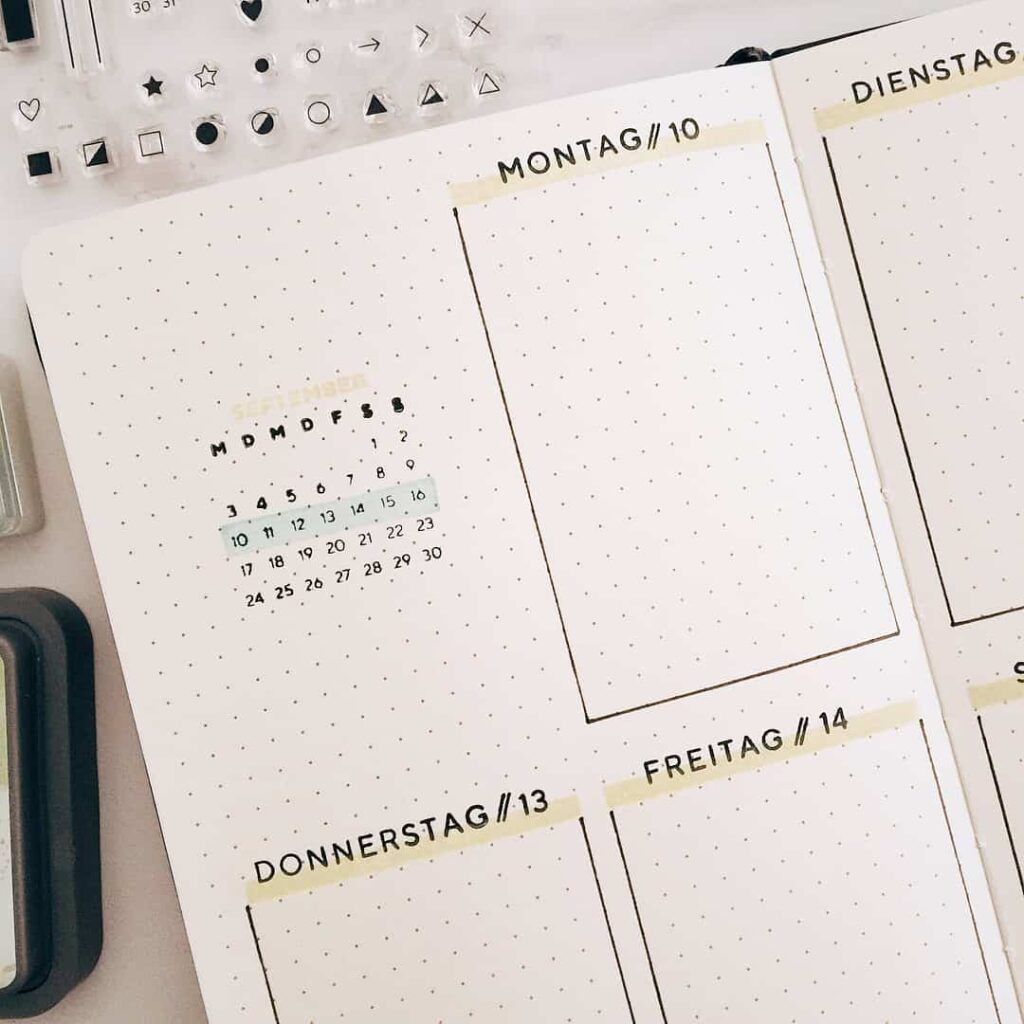 Simple easy and uncluttered spread the ideas for Bullet journaling