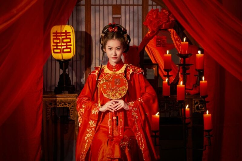 red chinese clothes