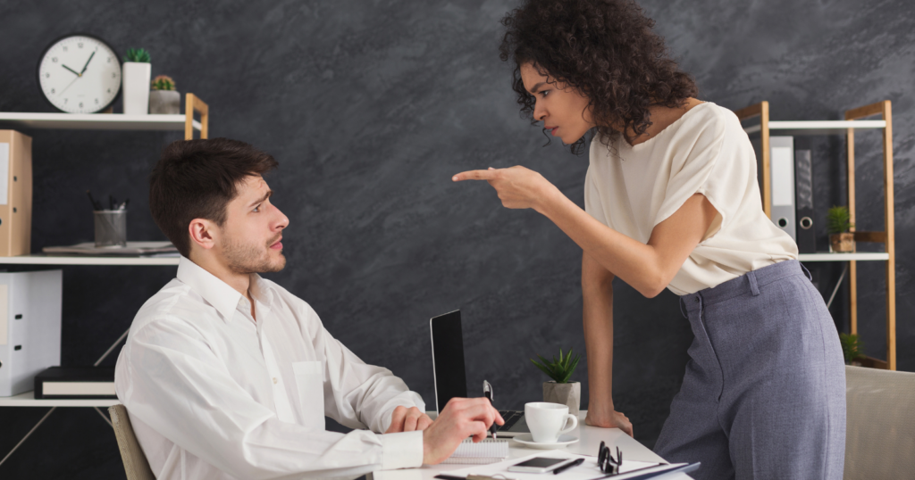 Psychology says people who regularly use these 7 phrases in conversation are much harder to be close to than they appear