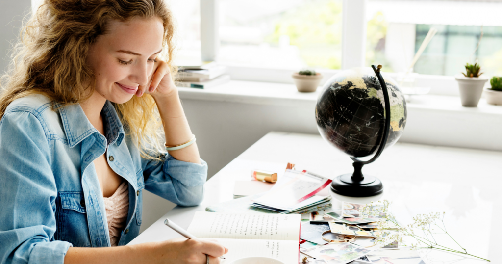 27 messy-style bullet journal spreads: what happens when you stop trying to make it perfect