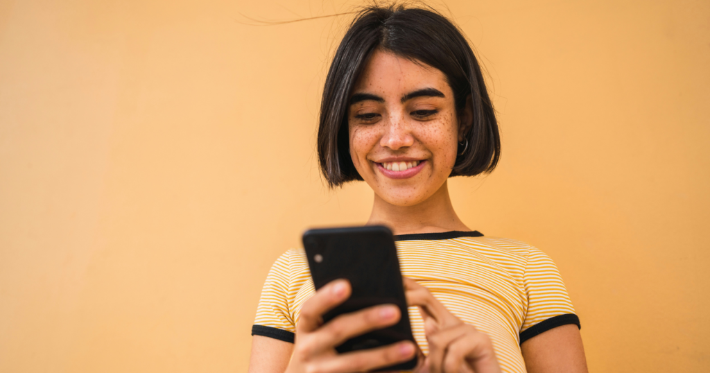 People who text their partner about nothing — a parking spot, a strange cloud, a good sandwich — may not be saying very much, but they might be saying everything that matters