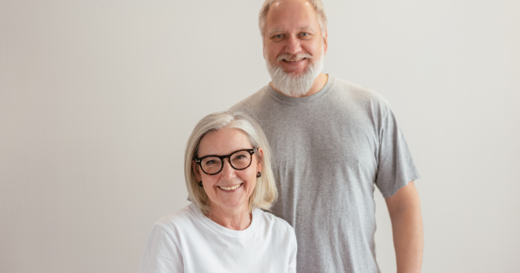 People who stay fit and youthful into their 70s without obsessing over it aren’t genetically lucky or unusually disciplined — they’ve usually built a handful of small, unremarkable habits so embedded in daily life they no longer feel like effort